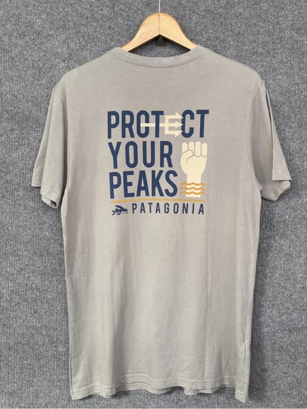 Patagonia Men’s Protect Your Peaks Short Sleeve Tee Size XS